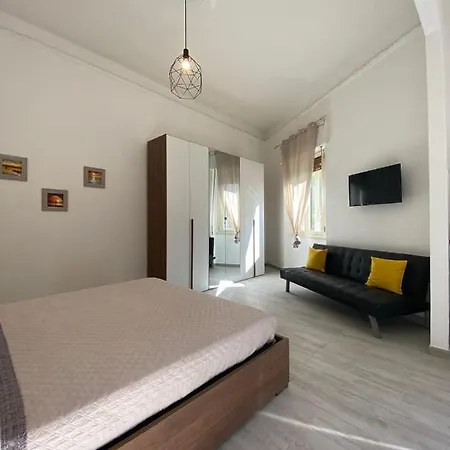 Domus Alessia 3* Монсеррато