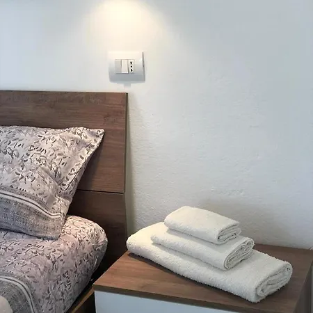 Гостевой дом Domus Alessia Монсеррато