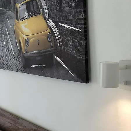 Domus Alessia 3* Монсеррато