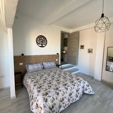 Domus Alessia 3*