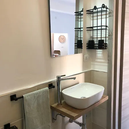 Domus Alessia Guest house